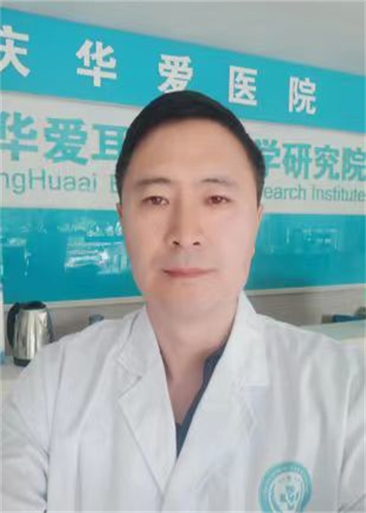 科 室： 内科
职 称： 主任医师
个人简介：从事临床医学工作30余年，上海交大三级医院工作十年。擅长脑梗塞，脑出血，头晕，老年痴呆，脑动脉硬化，颅内感染，脑变性疾病，周围神经病的治疗。发表论文数十篇，任［实用内科疾病诊治］编委，任［现代心脏疾病诊治］副主编。拥有“五项”科技部国家知识产权局专利局颁发的“国家实用新型发明专利”。