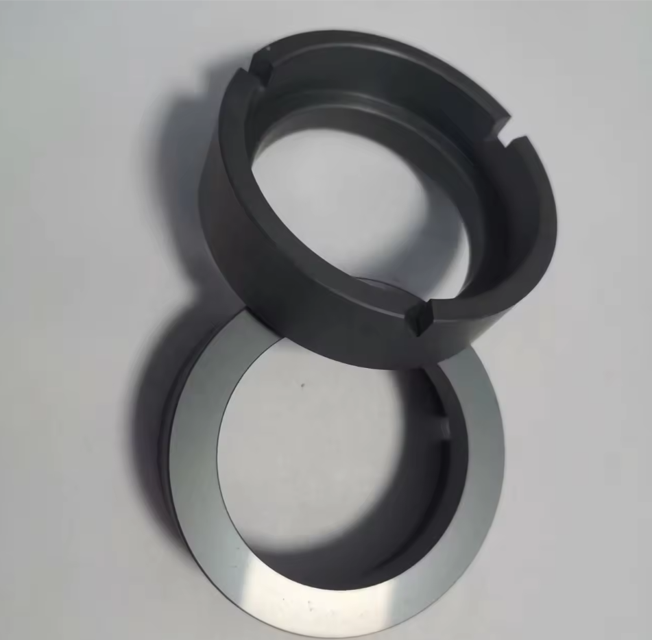 Silicon carbide ceramic mold