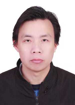 骨干一级教师，武汉大学历史专业毕业。在高中历史教师岗位上辛苦耕耘，执教多年，并多年担任班主任。有着丰富的教学经验及带班经难。曾并多次获得校“优秀教师”、“优秀班主任”称号。在班级管理上以人为本，对待学生不厌其烦、细致耐心，处处以身作则深受学生爱戴。教育教学理念:做课堂艺术的不懈追求者，做学生成长道路上的心灵导师。