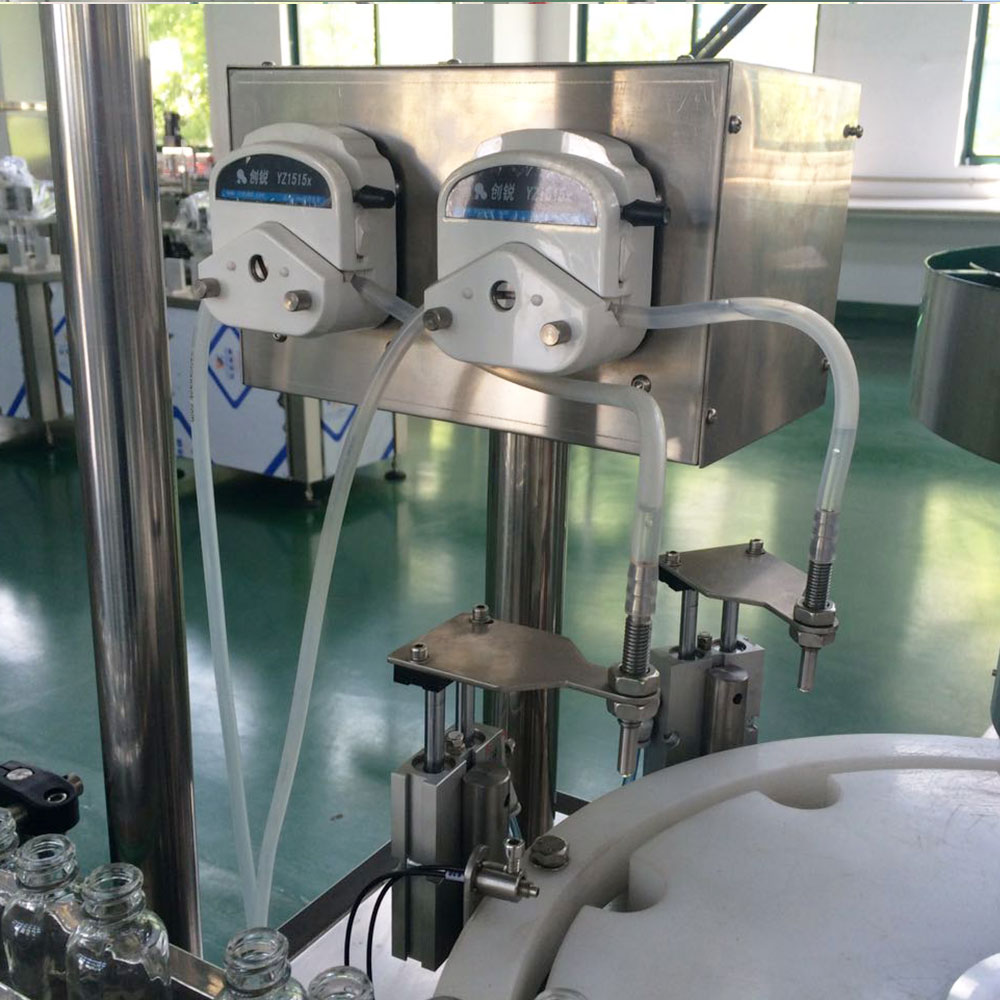 Double Nozzles Essential Oil Filling Machine