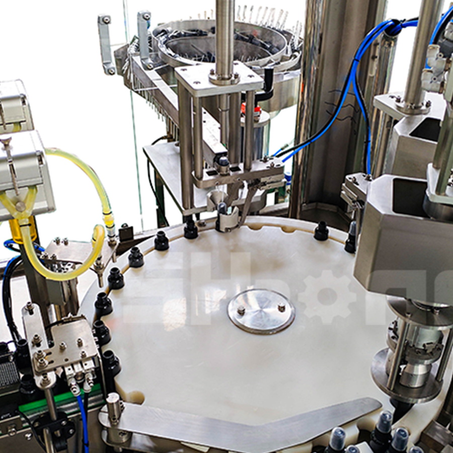 Double Nozzles Essential Oil Filling Machine