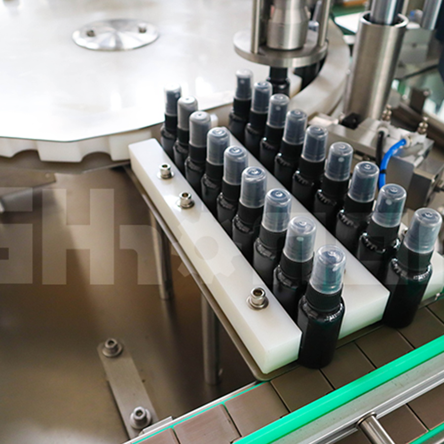 Double Nozzles Essential Oil Filling Machine