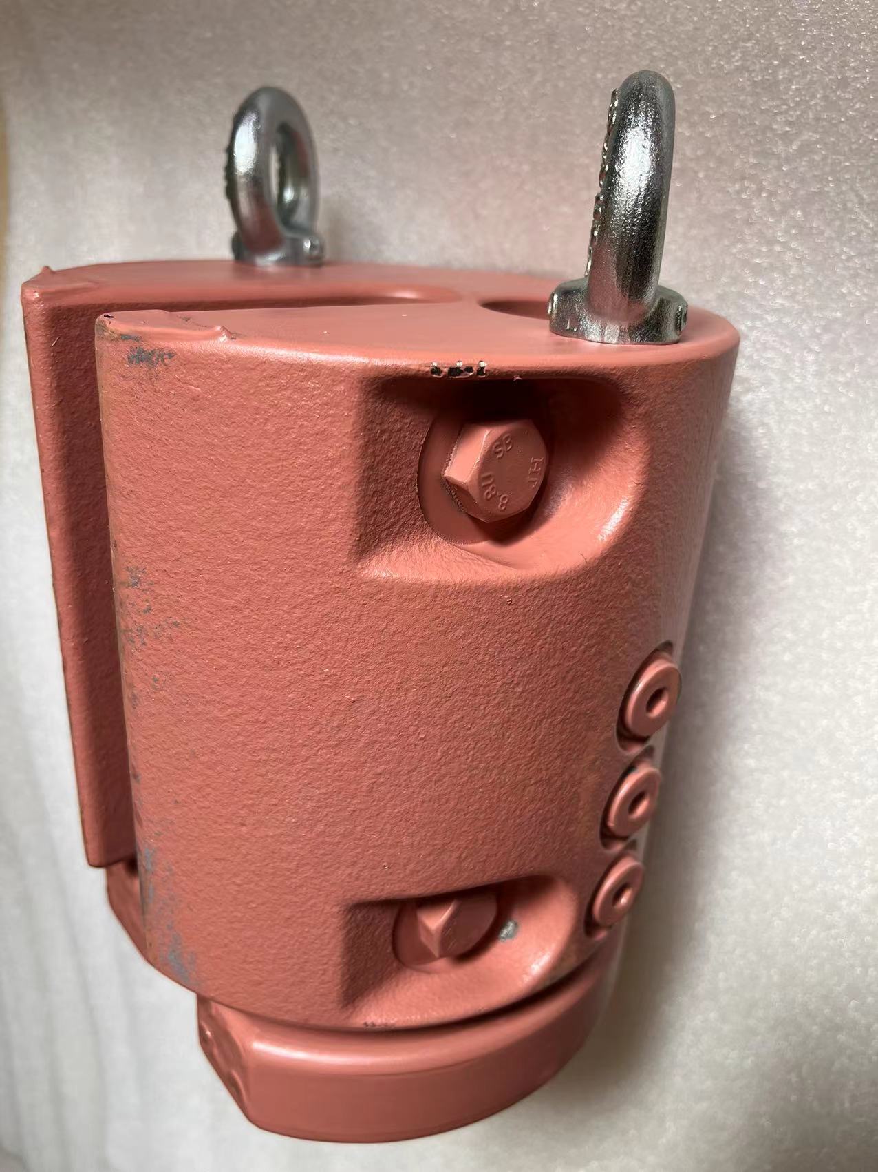 Hook stop up assembly