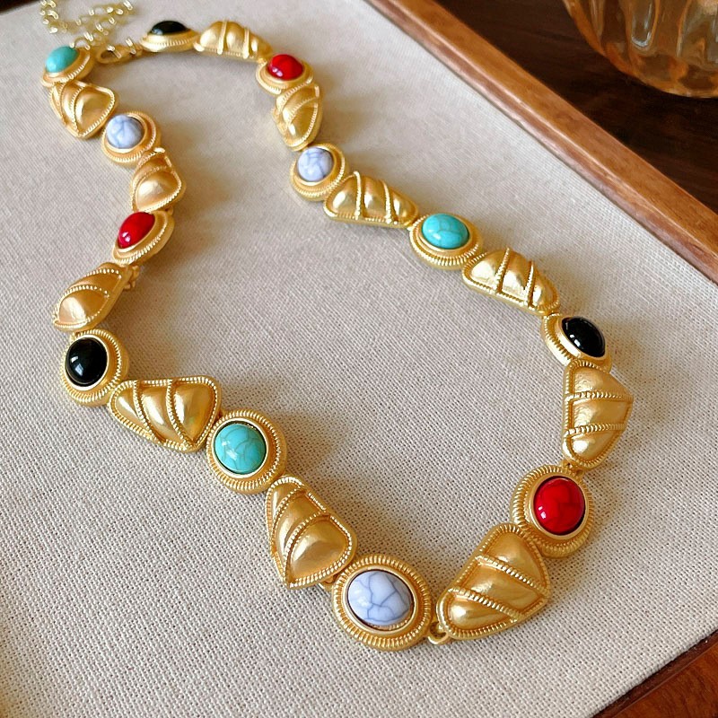 Jewelry to give yourself for
reaching a personal goal
一