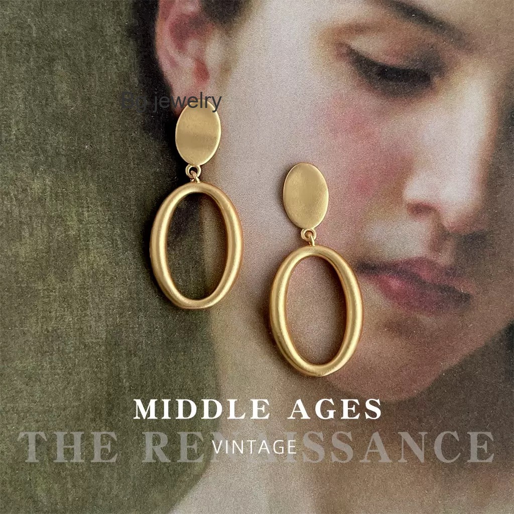 Jewelry to give yourself for
reaching a personal goal
一