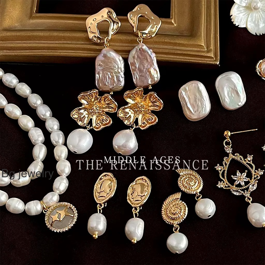 Dainty pieces to give friends
 and family to show your love
一

