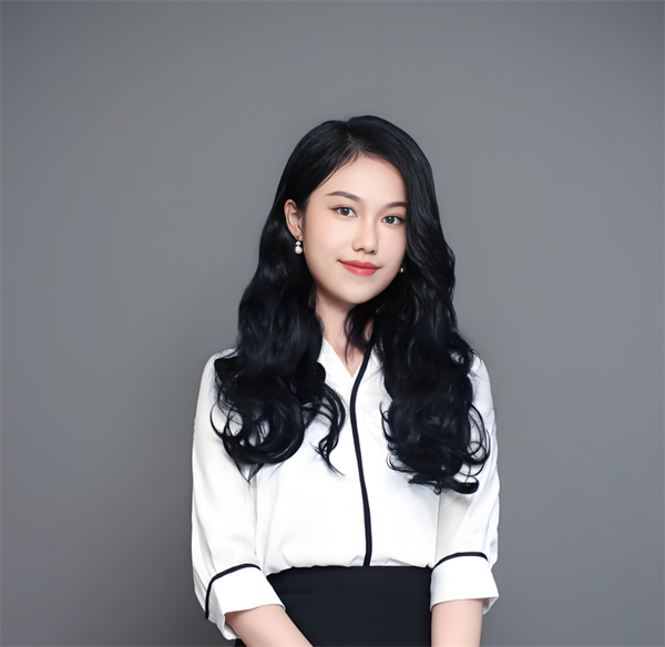 李婷 (1)