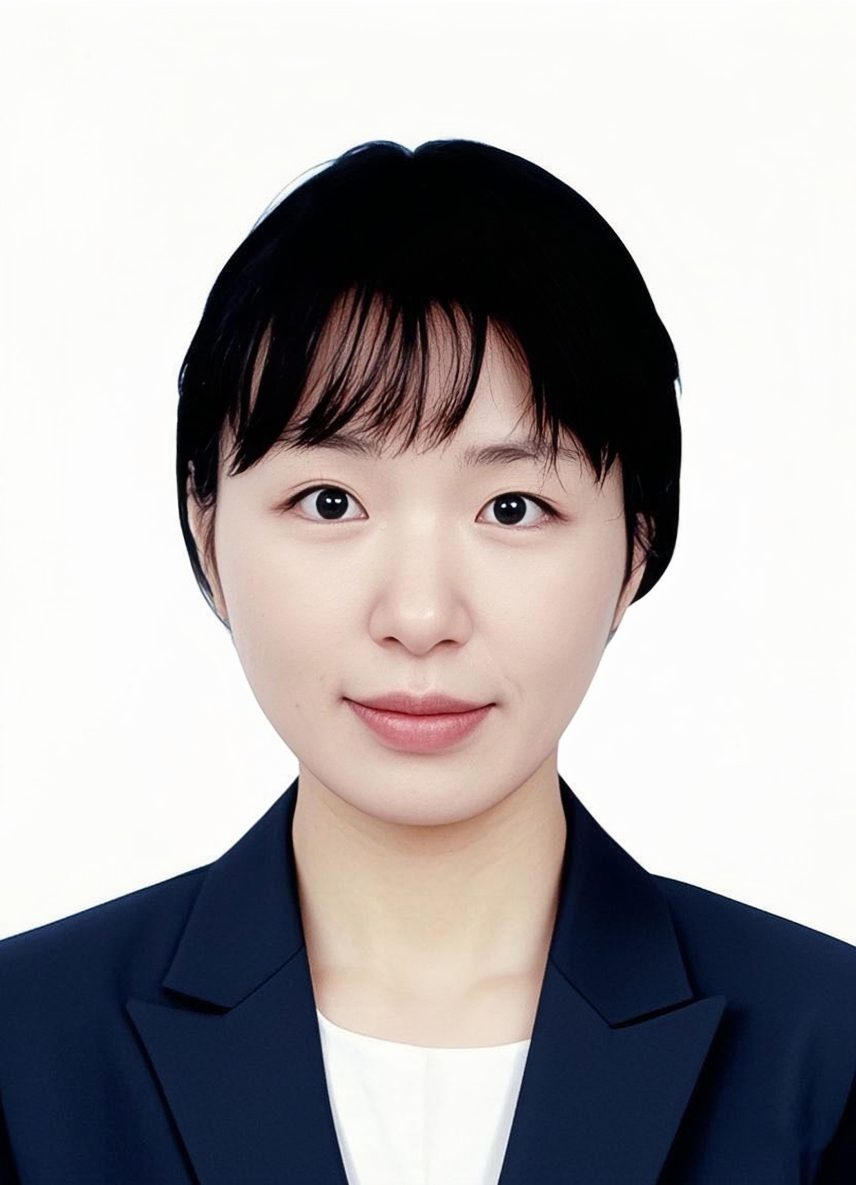 日本国立弘前大学保健学科看护学专业毕业，2020年考取日本看护师资格证，曾任弘前大学医学部附属病院看护师。主讲:临床营养学、看护技术学、居家看护学、老人生活习惯病、助洁技术、助浴技术、助餐技术、基础术后护理、老年痴呆预防.