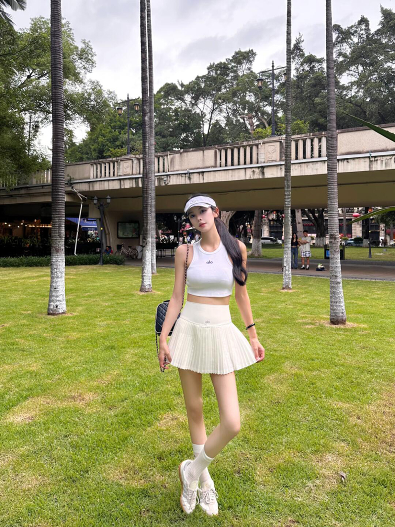 ALO Skirt 02