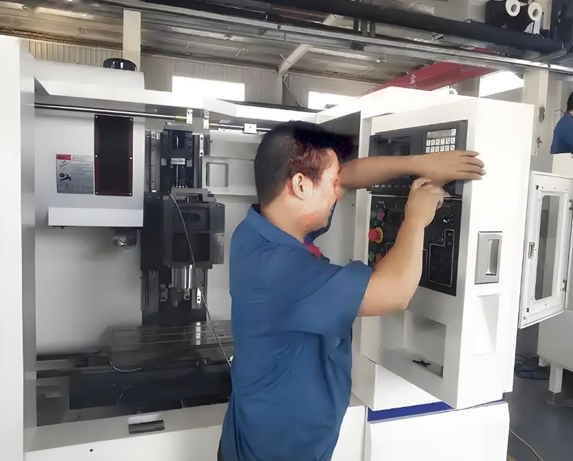 Chúng tôi sẽ cung cấp cho khách hàng dịch vụ bảo trì định kỳ miễn phí lên đến một năm (bao gồm cả mạch điện và các bộ phận cơ khí)