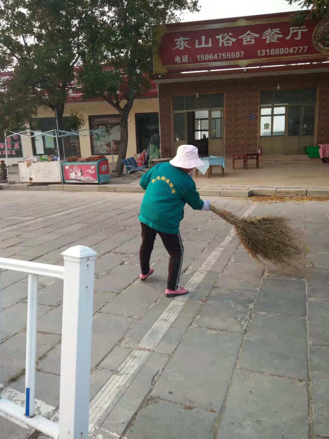 1115