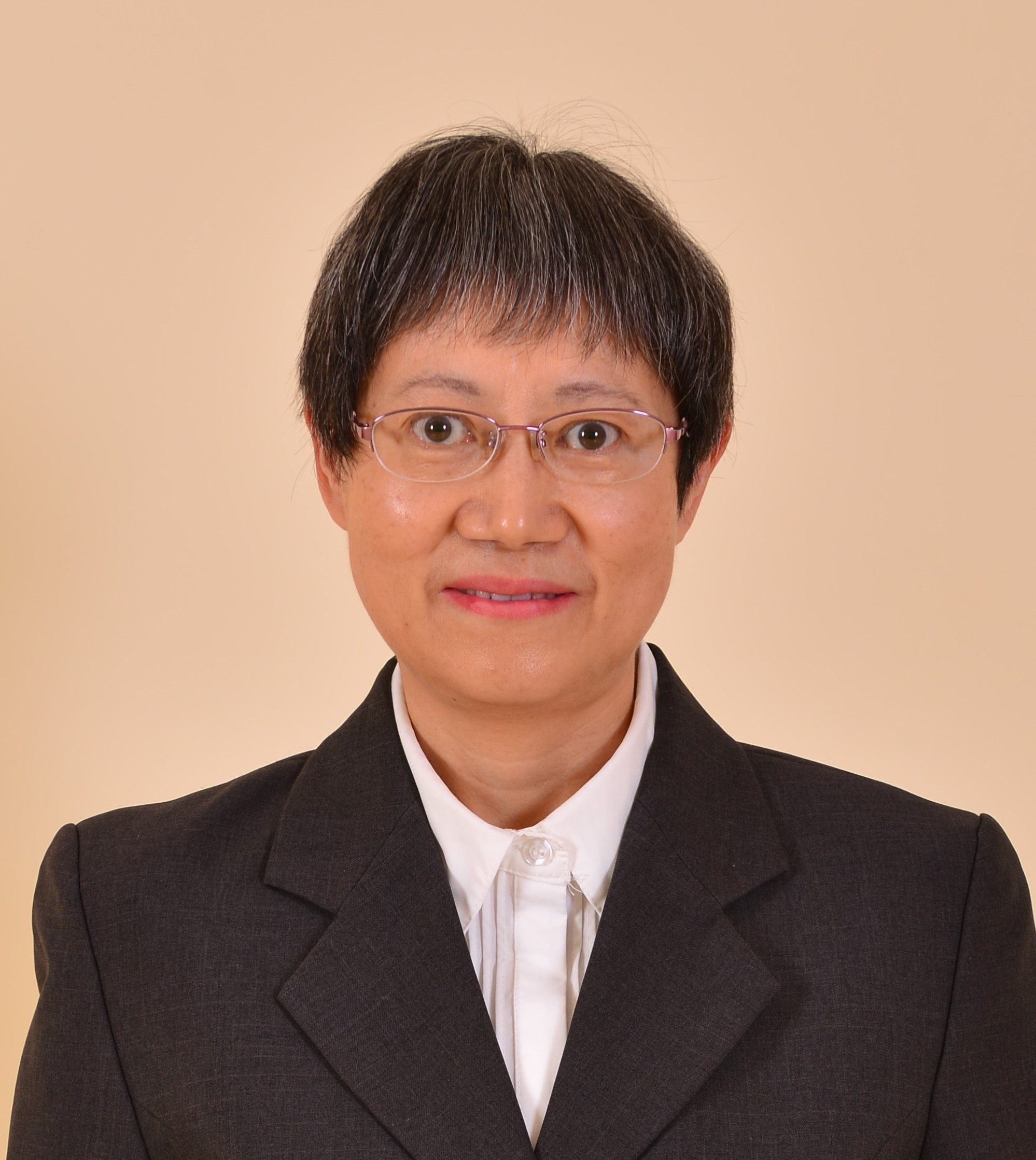 李秀英