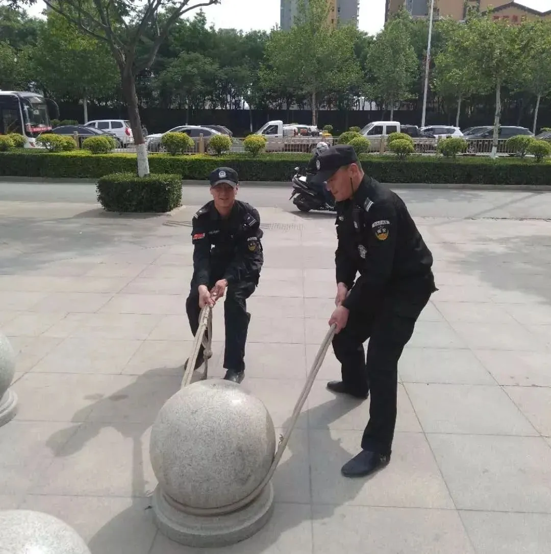 物业服务暖人心,业主点赞送锦旗 物业服务暖人心,业主点赞送锦旗