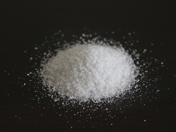 White corundum