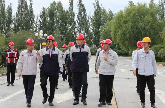 中国联合水泥王克东、杜纪俊等相关领导莅临我公司开展物资压减调度工作