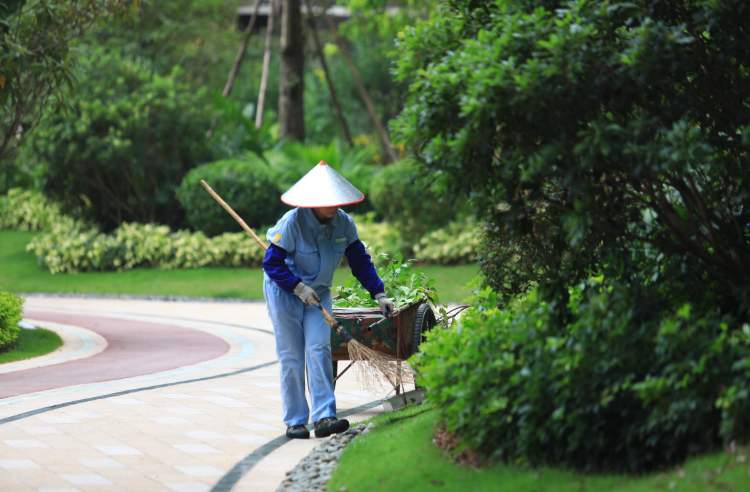 开荒保洁为什么要找专业的保洁公司？