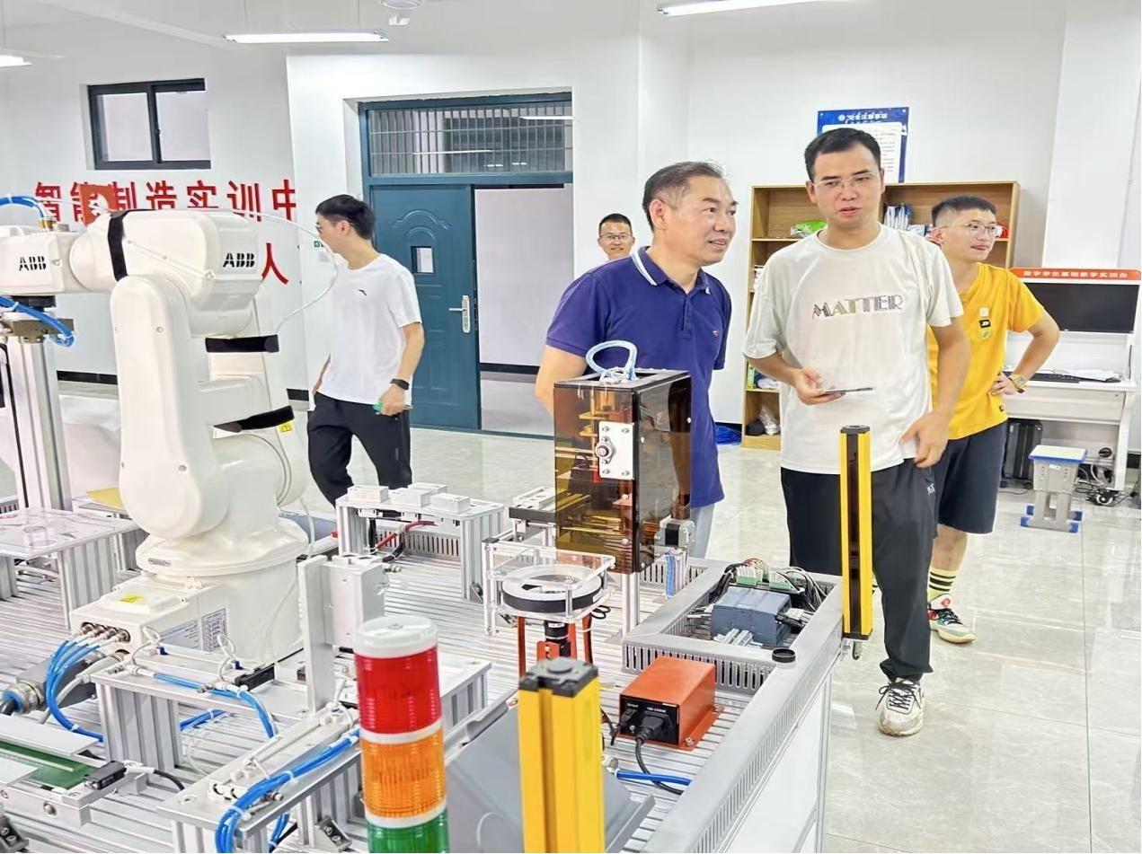 图片5_20250918_17581621531383780