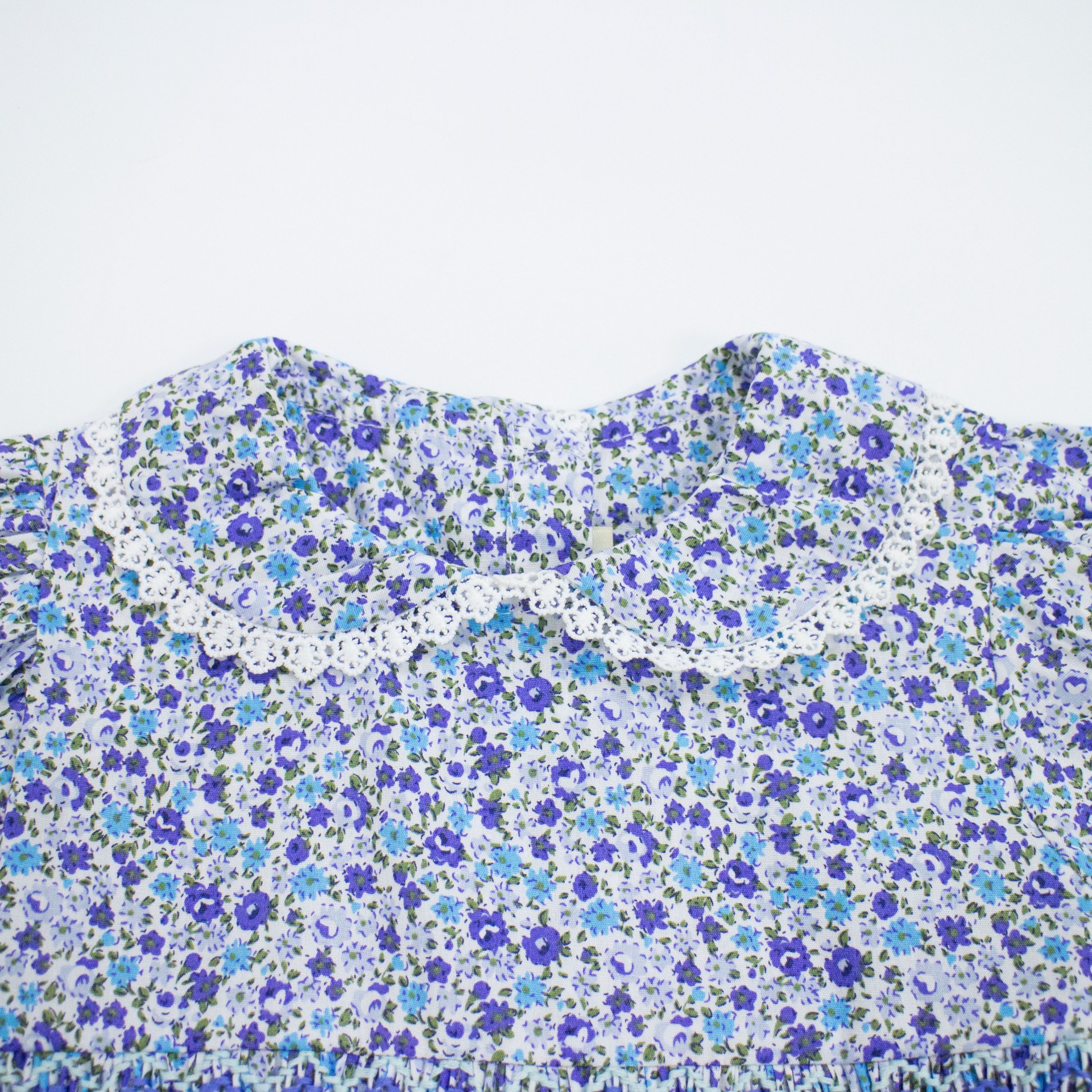 20 dollars for proofing blue short sleeve o-neck floral skirt smocking children dress New year wholesale smocked dresses