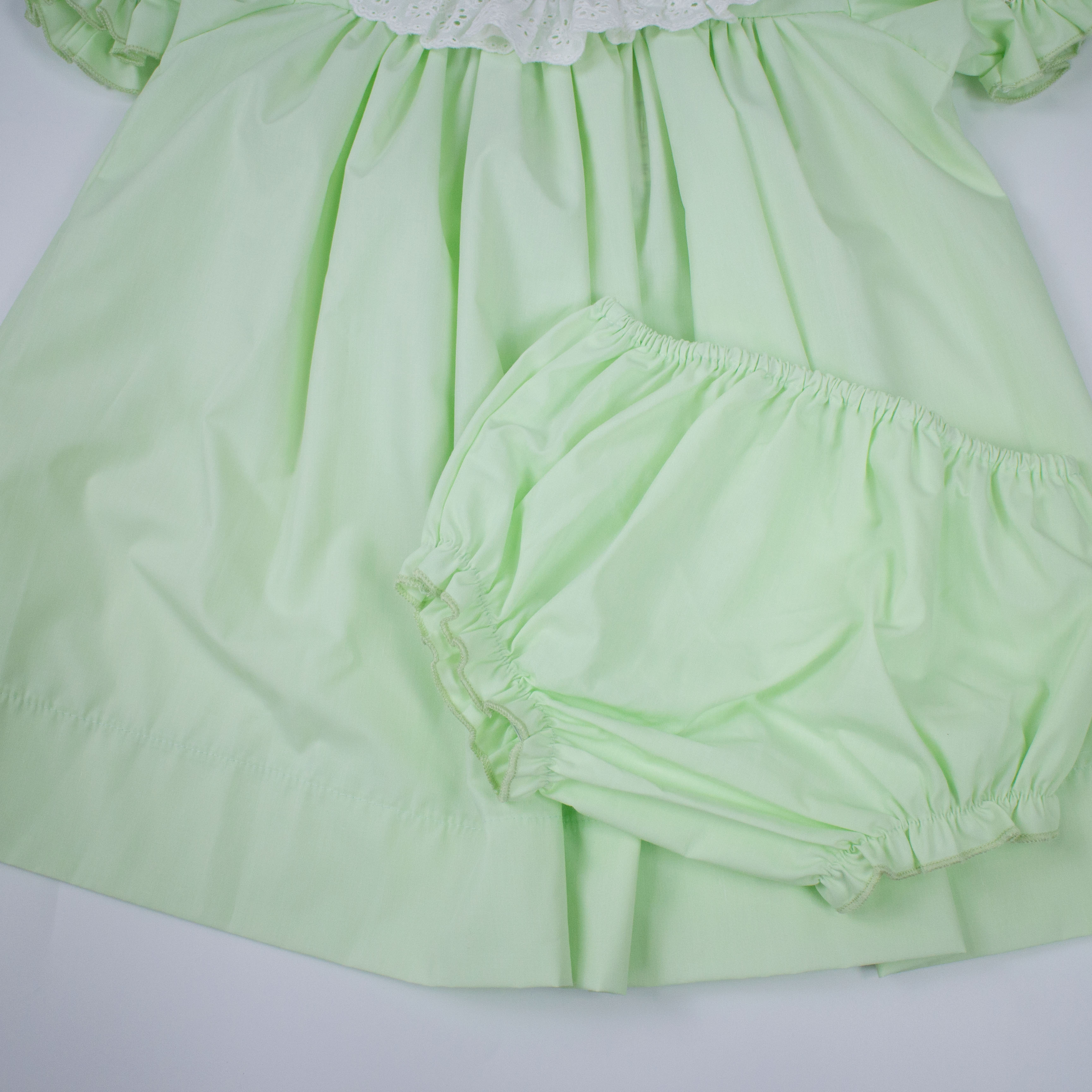 baby smocking girls dress wholesale  2022 Summer new hand-embroidered suits short-sleeved smocked  girls' dress