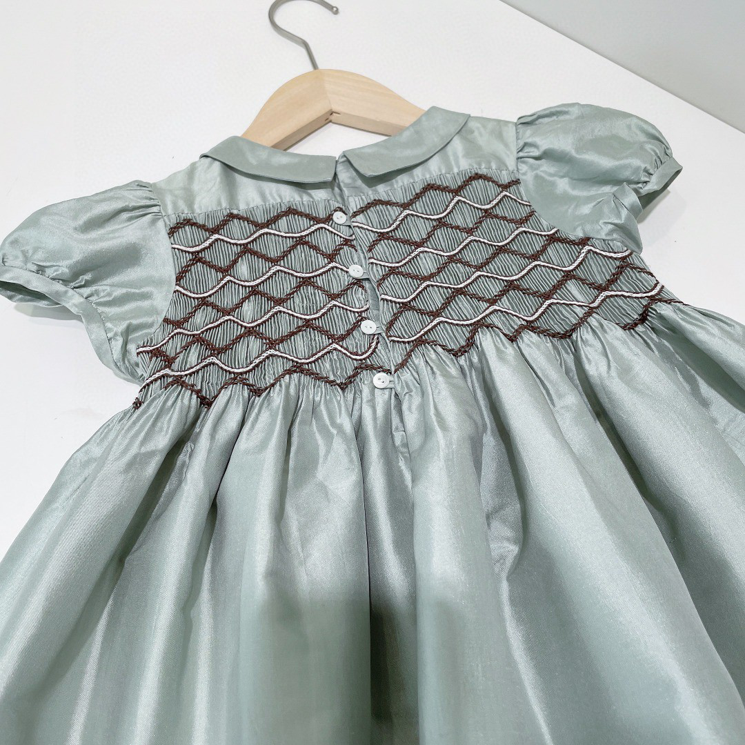 2022 Summer Children's Clothing Girls Green Puff Sleeve Embroidered Smoke Dress Dress Princess Dress