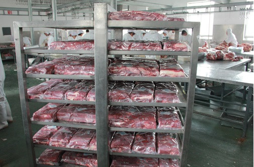 牛肉解冻加工中