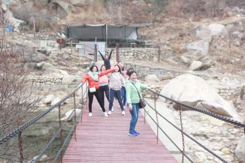 妇女节登山活动2