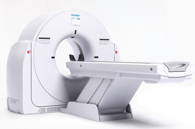 　   中心配备TTM〔热断层全身扫描影像系统〕、CT、DR、磁共振、彩色多普勒超声仪、无创动脉硬化检测仪、经颅多普勒〔TCD〕、超声骨密度测试仪、人体成分分析仪、C14测试仪、裂隙灯、眼底照相、心电图仪、肺功能检测仪、电测听等先进的医疗检查设备仪器和体检工作站系统等。