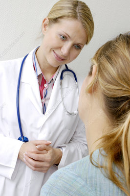 M9201375-Doctor_talking_with_her_patient.jpg