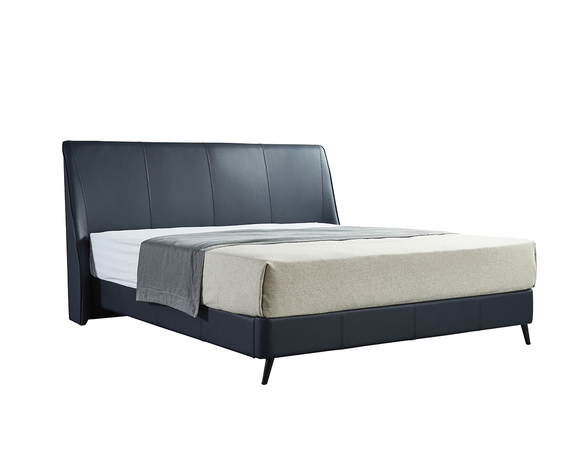 Leather bed model 9061
