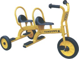 幼儿双人脚踏车