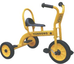 幼儿脚踏车