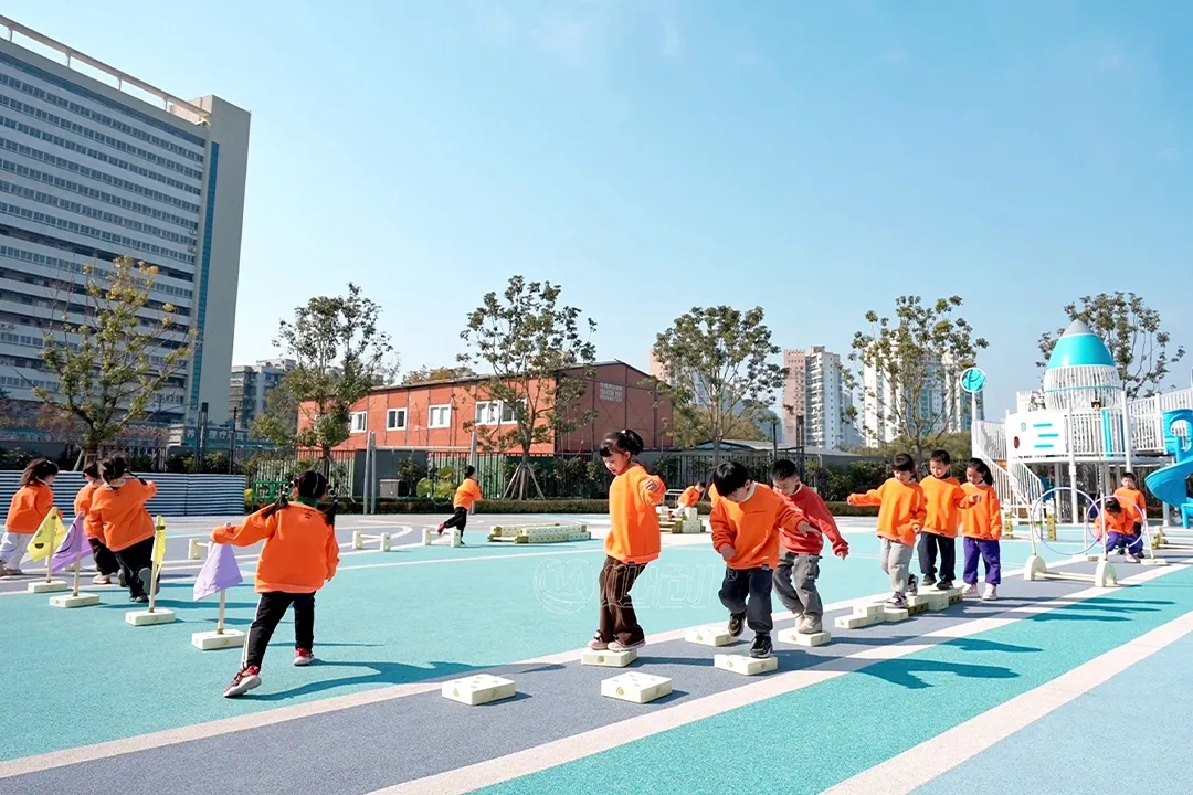 001.webp_20250415_17446990979971970