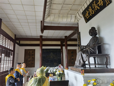 重塑岳母金身赋