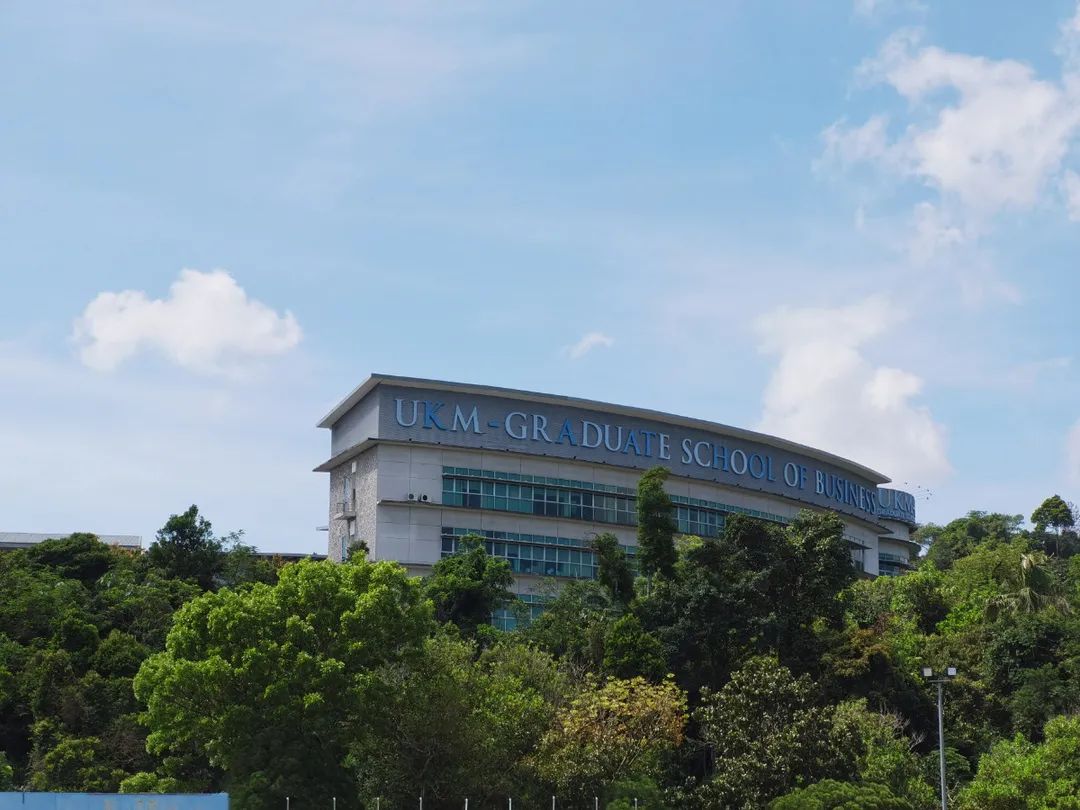 地方新闻精选 | 湖南要求全省公共机构带头节约用电用气 西安阎良发现“秦...