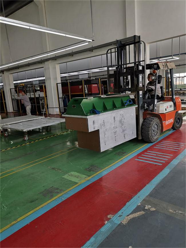 supermarket  vertical display freezer  foaming  mould ; Vertical display freezer fixtures ;