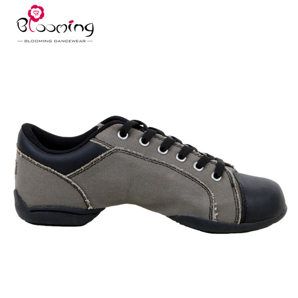 915 Canvas dance sneaker