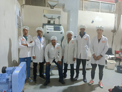 64 Channels Color Sorter Machine to Sort Roasted Coffee Bean，and our after-sales team personally went to Ethiopia to guide customers on the spot