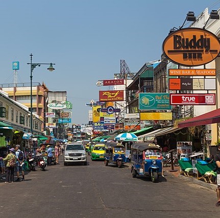 Khaosan Road is a short street in central Bangkok. It is located in Banglamphu district. Khaosan Road is a backpacker’s paradise and it is a popular tourist street in central Bangkok, Thailand. It offers cheap accommodation. Backpackers and budget travellers are drawn here by some of the cheapest accommodation and travel deals in Thailand.