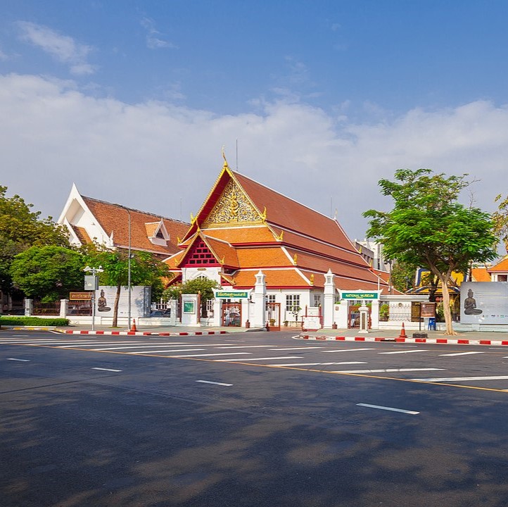 For people interested in getting a good feel for the history of Thailand, the museum is very much a ‘must see’ destination. Initially established as a building within the palace area in early Rattanakosin era, the building underwent a number of transformations before becoming what is now called the National Museum in 1887. Housing a definitive presentation of Thai history, the museum has a variety of different sections, each focusing on the history of specific topics