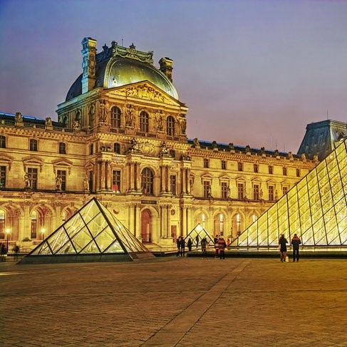 The Louvre is the most prestigious of Paris' museums and the crème de la crème of the city's cultural attractions. Besides its exceptional art collection, the building has a regal past: The Louvre was formerly the residential palace of France's kings. Today, the Musée du Louvre displays thousands of artworks, many of which are considered masterpieces, from antiquities to European paintings of the 15th to 19th centuries.