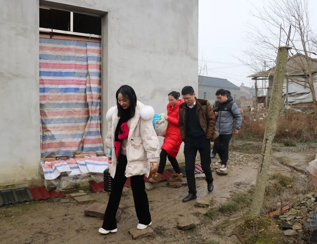 da1fea6e54e301f5b7cf8f0136ed0fb7