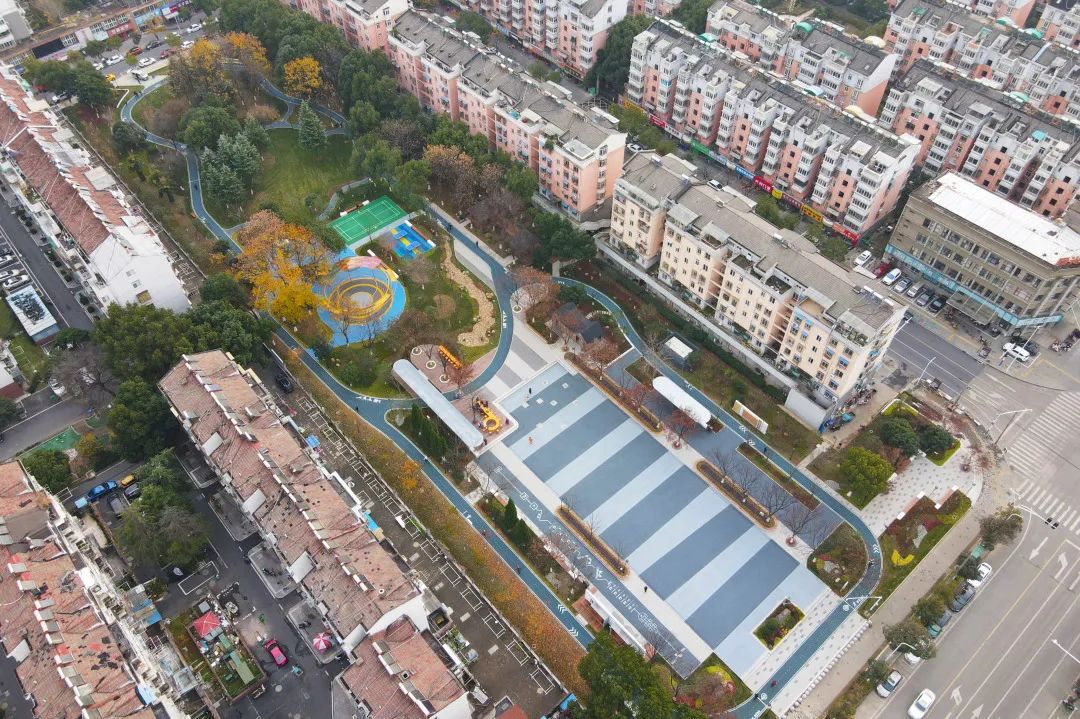 1703467076068654d3b0b7e88a0df