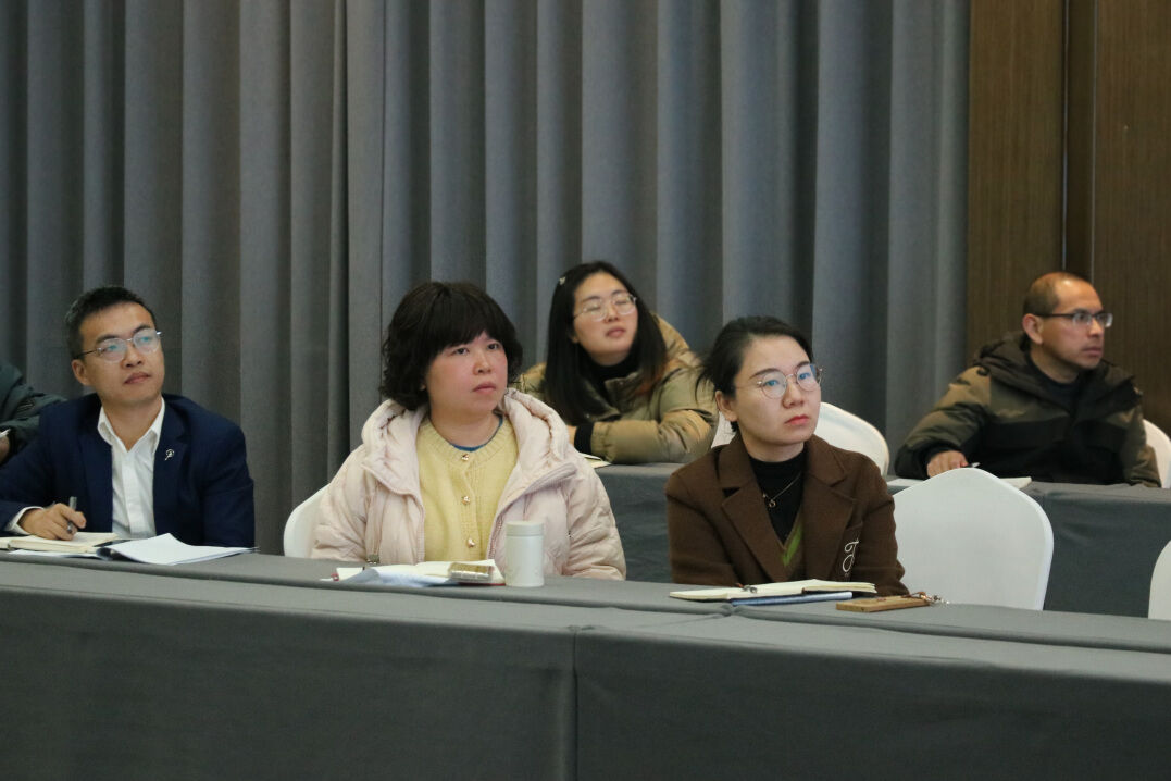 e767742f71ba240e6ce1a4b0bdc76072