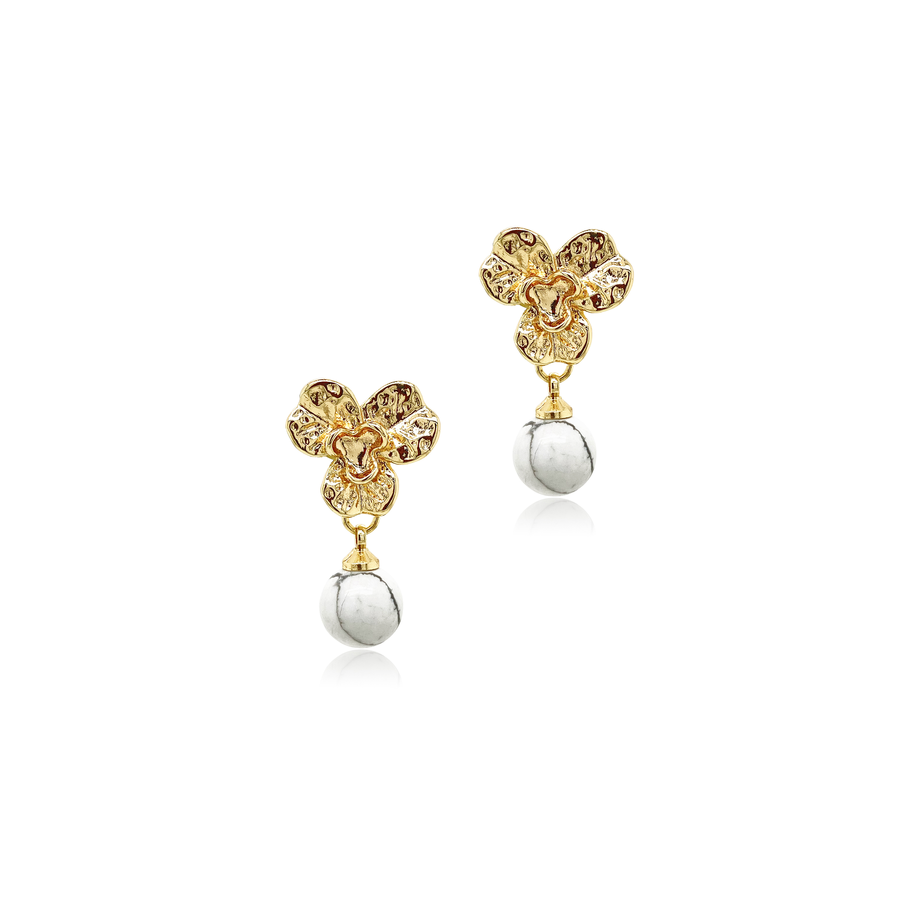 Medici Giallo white pine 14K gold light extravagant earrings