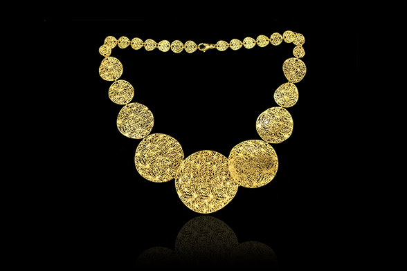 18k gold disc necklace