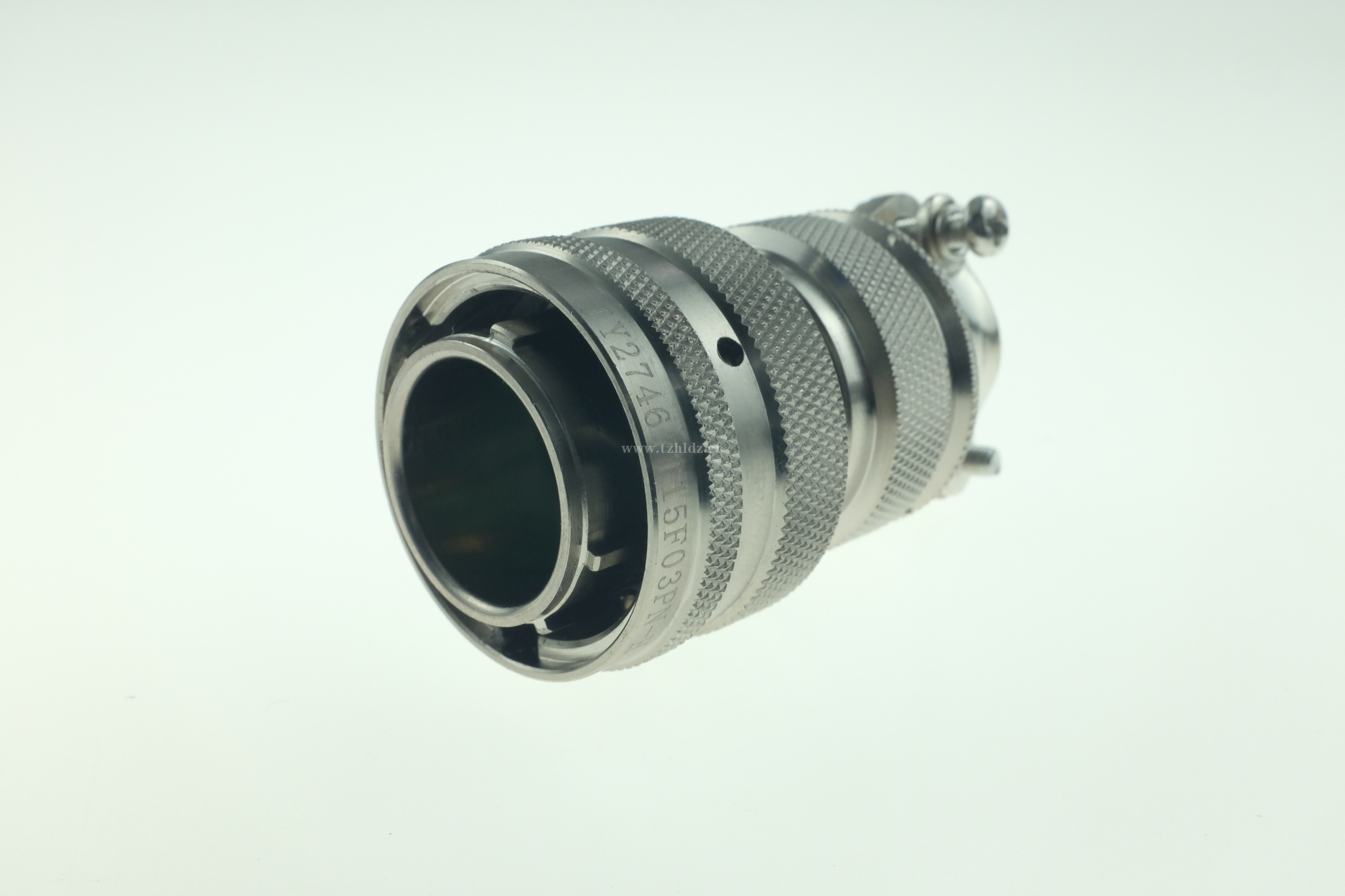 MIL-DTL-38999 backshell for series III connector