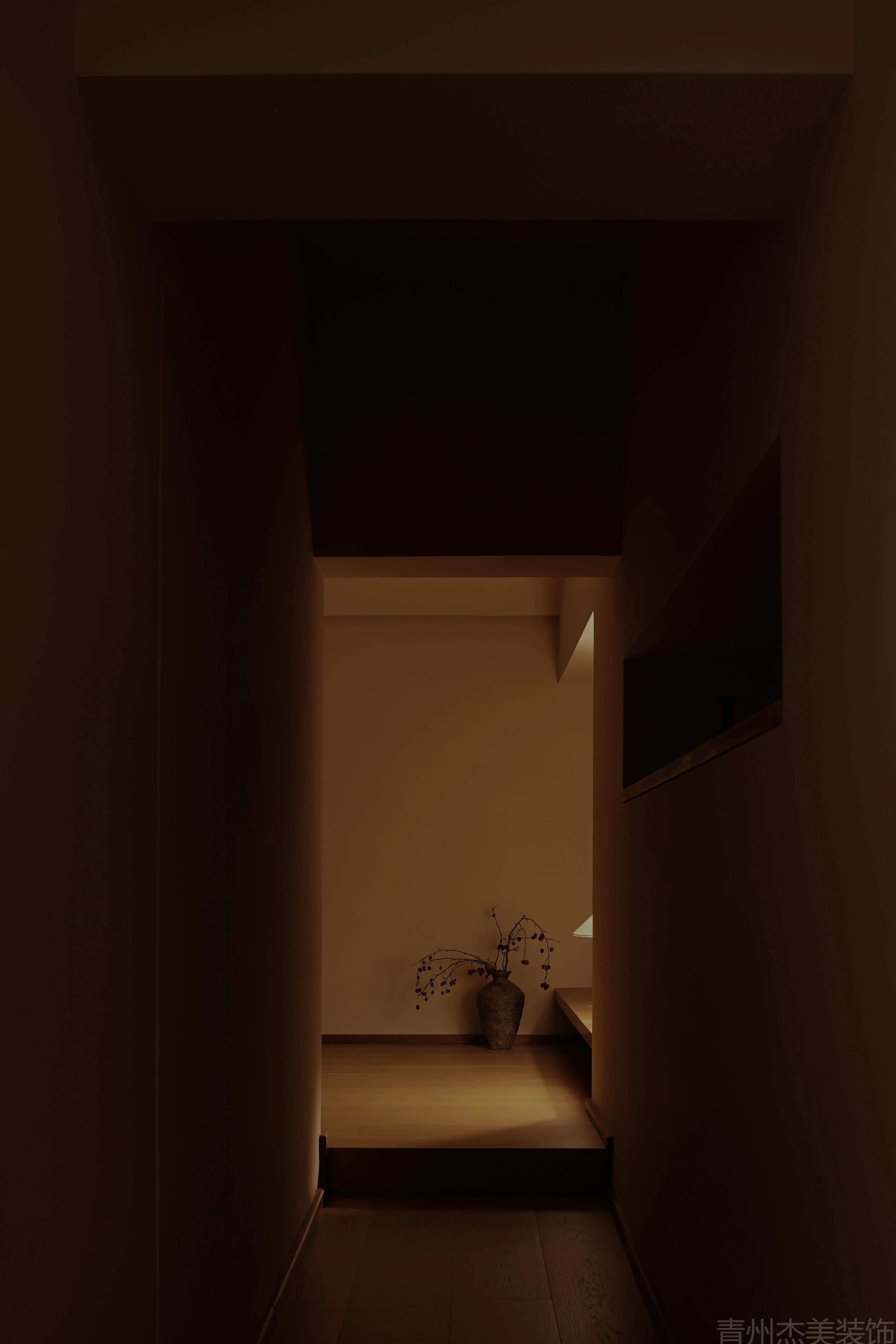 4 (18)