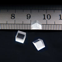 Micro right angle prism