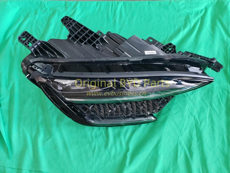Combination headlight,Right