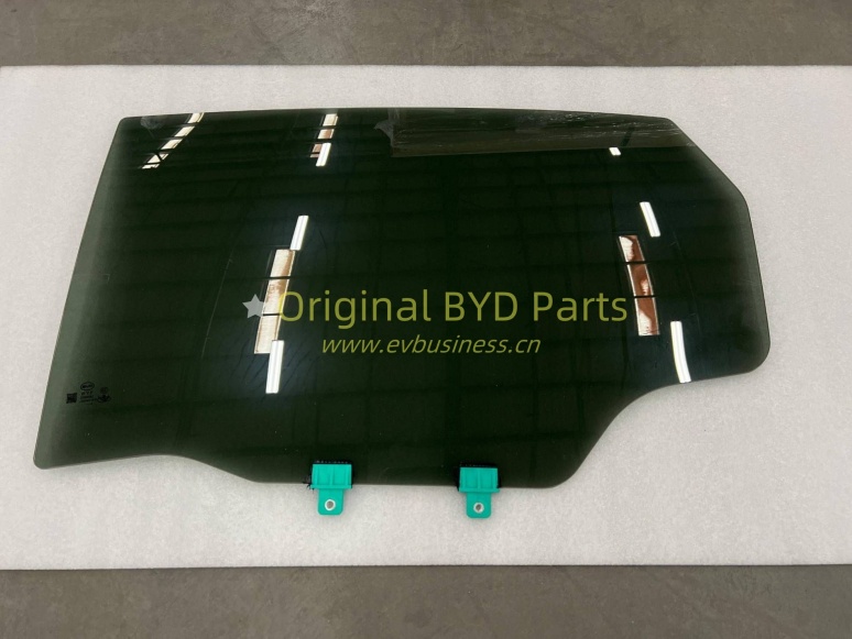 Rear door glass, left